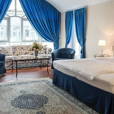 Artrium Am Park 3*