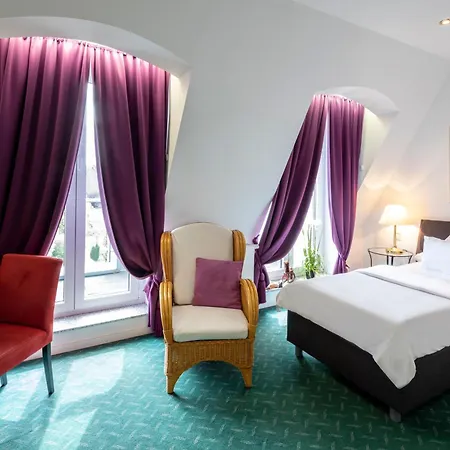 Artrium Am Park מלון