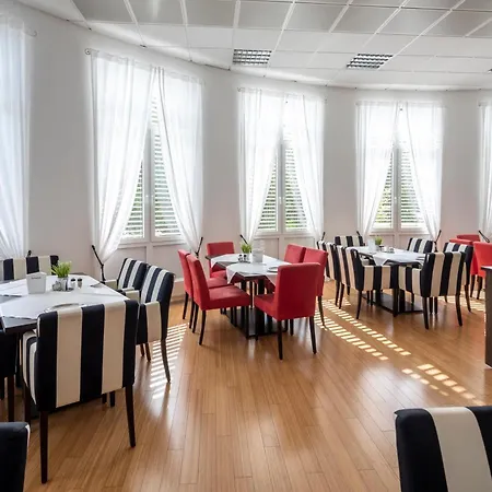 מלון Artrium Am Park